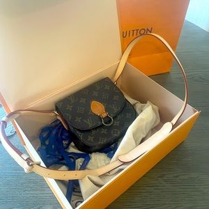Authentic Louis Vuitton St.cloud